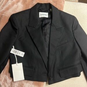 Aritzia black XS cropped woman’s blazer. Never worn. Tags still on